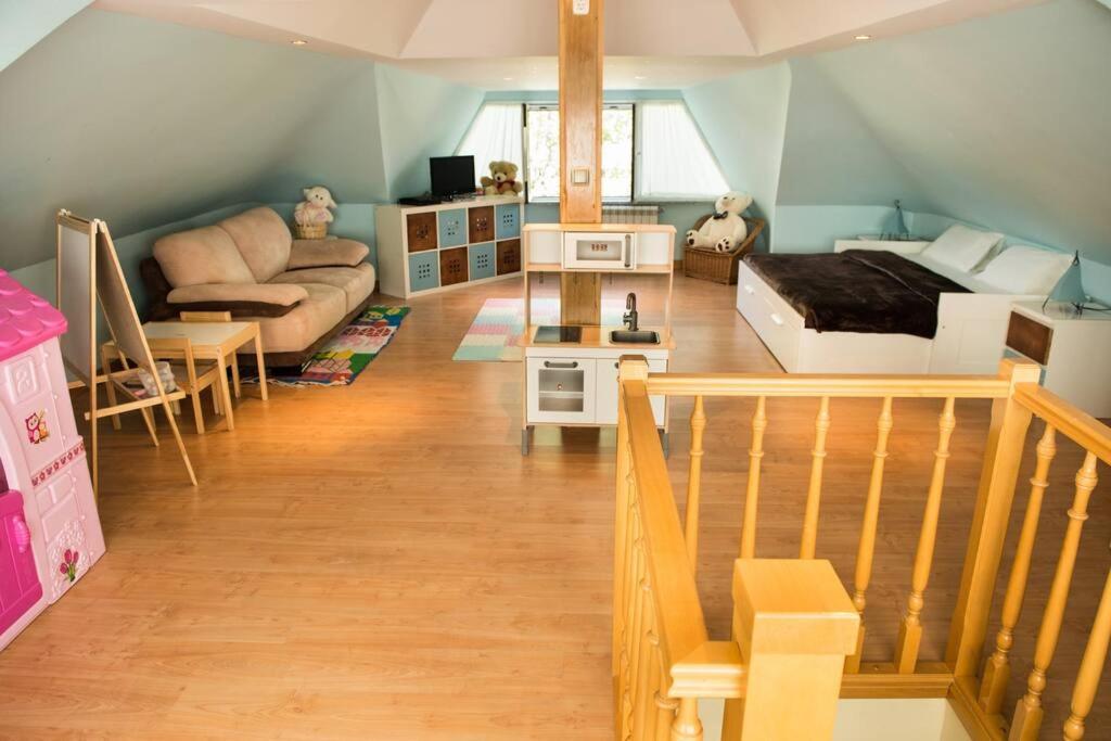 Chalet De 5 Habitaciones En La Sierra De Madrid El Olivo De Miraflores Miraflores de la Sierra Luaran gambar